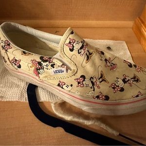 Minnie Mouse Slip On Vans